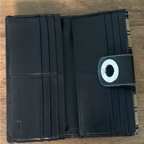 Coach Wallet - Picture 3 of 4